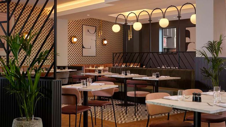 <b>Doubletree by Hilton Sheffield City Restaurant</b>. Images powered by <a href="https://iceportal.shijigroup.com/" title="IcePortal" target="_blank">IcePortal</a>.