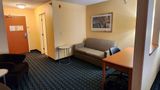 AmericInn by Wyndham Shopping Area Room