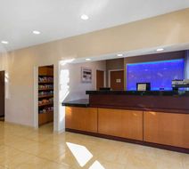 AmericInn by Wyndham Shopping Area Lobby