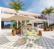 Perla La Paz, Tapestry Collection Exterior