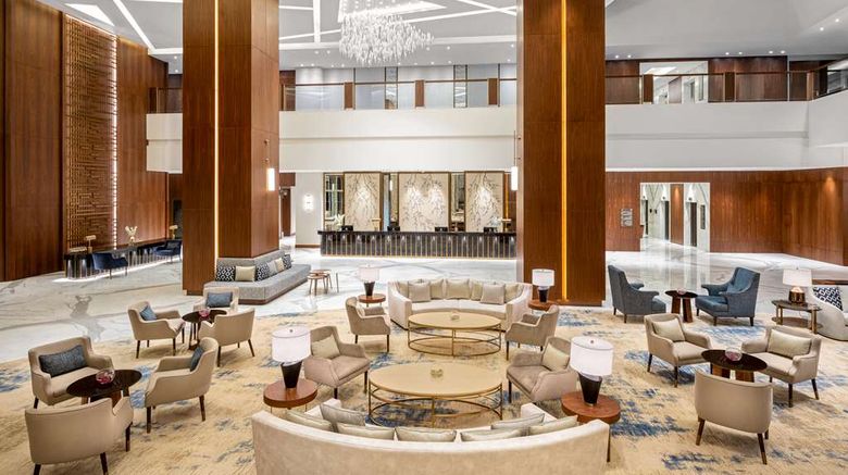 <b>Hilton Al Khobar King Fahd Causeway Lobby</b>. Images powered by <a href="https://iceportal.shijigroup.com/" title="IcePortal" target="_blank">IcePortal</a>.