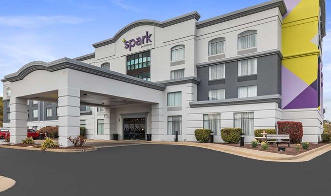 Spark by Hilton Winchester Exterior