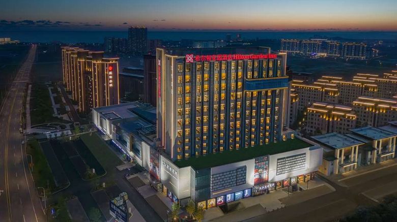 <b>Hilton Garden Inn Longxing Rd Exterior</b>. Images powered by <a href="https://iceportal.shijigroup.com/" title="IcePortal" target="_blank">IcePortal</a>.