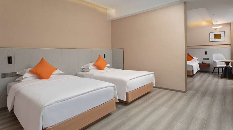 <b>Hawthorn by Wyndham Honghe Mile Hot Spri Suite</b>. Images powered by <a href="https://iceportal.shijigroup.com/" title="IcePortal" target="_blank">IcePortal</a>.