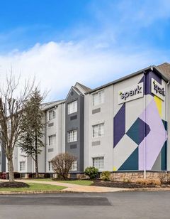 Spark by Hilton Sterling Dulles Airport