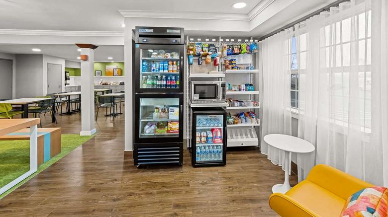 <b>Spark by Hilton Sterling Dulles Airport Restaurant</b>. Images powered by <a href="https://iceportal.shijigroup.com/" title="IcePortal" target="_blank">IcePortal</a>.