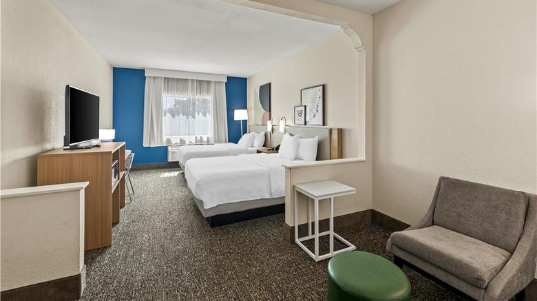 <b>Spark by Hilton Round Rock Room</b>. Images powered by <a href="https://iceportal.shijigroup.com/" title="IcePortal" target="_blank">IcePortal</a>.