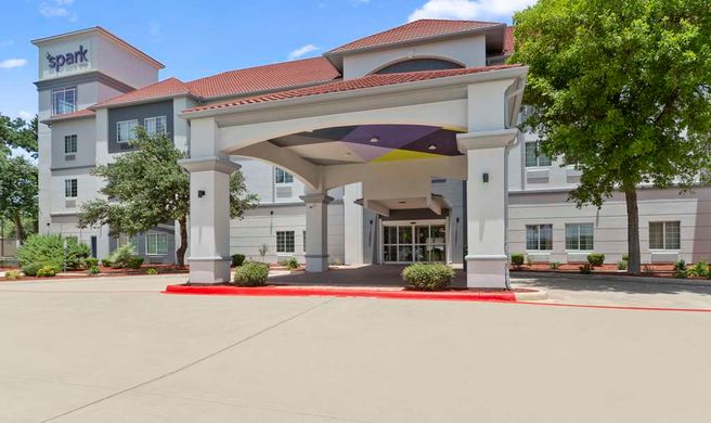 Spark by Hilton San Antonio Dominion Exterior