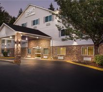 Spark by Hilton Tumwater Exterior