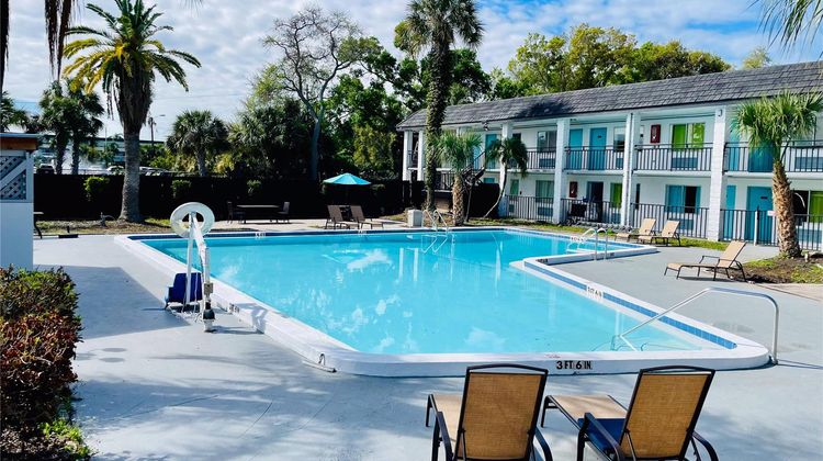 Rodeway Inn Clearwater-Central Pool