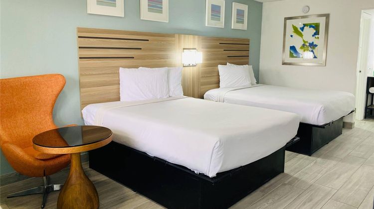Rodeway Inn Clearwater-Central Room