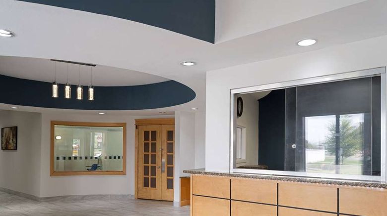 <b>Baymont by Wyndham Indianapolis East Lobby</b>. Images powered by <a href="https://iceportal.shijigroup.com/" title="IcePortal" target="_blank">IcePortal</a>.