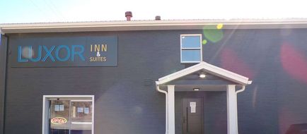 Luxor Inn & Stes a Travelodge by Wyndham Exterior