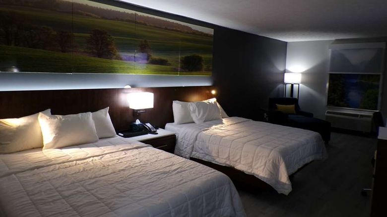 <b>Luxor Inn & Stes a Travelodge by Wyndham Room</b>. Images powered by <a href="https://iceportal.shijigroup.com/" title="IcePortal" target="_blank">IcePortal</a>.