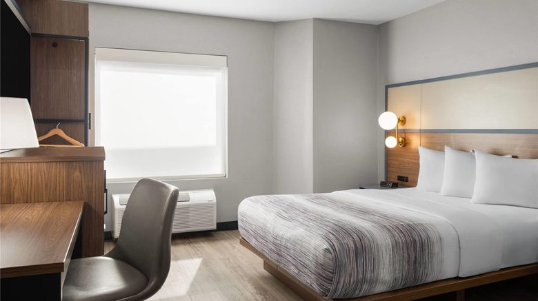 <b>AmericInn by Wyndham Urbana Room</b>. Images powered by <a href="https://iceportal.shijigroup.com/" title="IcePortal" target="_blank">IcePortal</a>.