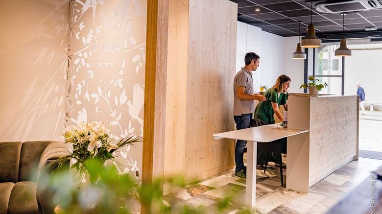 <b>Le Patio de Victor Lobby</b>. Images powered by <a href="https://iceportal.shijigroup.com/" title="IcePortal" target="_blank">IcePortal</a>.