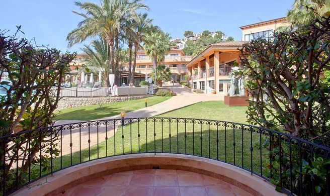 Mon Port Hotel & Spa Exterior