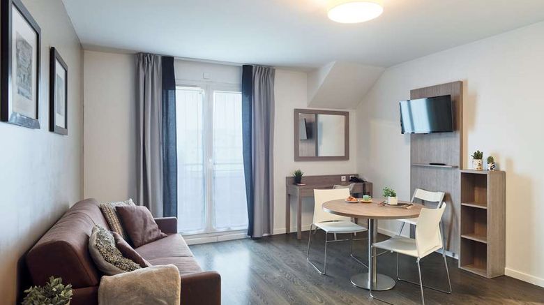 <b>Zenitude Paris Roissy Village Room</b>. Images powered by <a href="https://iceportal.shijigroup.com/" title="IcePortal" target="_blank">IcePortal</a>.
