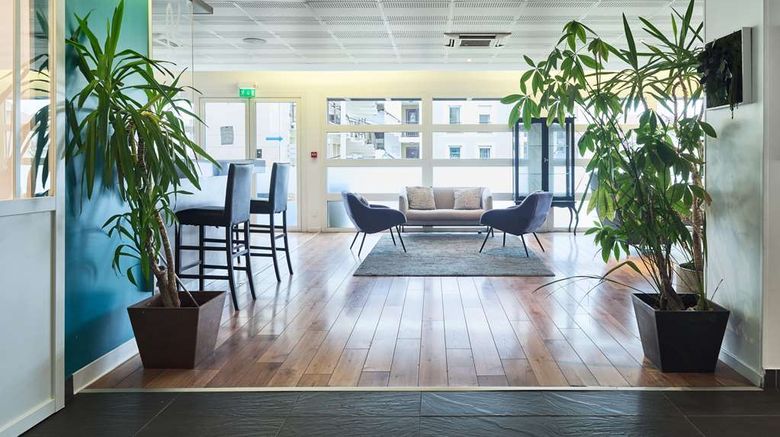<b>Zenitude Paris Roissy Village Lobby</b>. Images powered by <a href="https://iceportal.shijigroup.com/" title="IcePortal" target="_blank">IcePortal</a>.