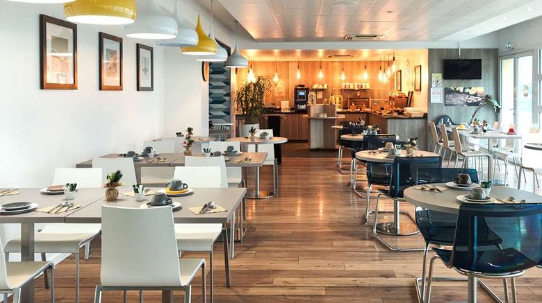 <b>Zenitude Paris Roissy Village Restaurant</b>. Images powered by <a href="https://iceportal.shijigroup.com/" title="IcePortal" target="_blank">IcePortal</a>.