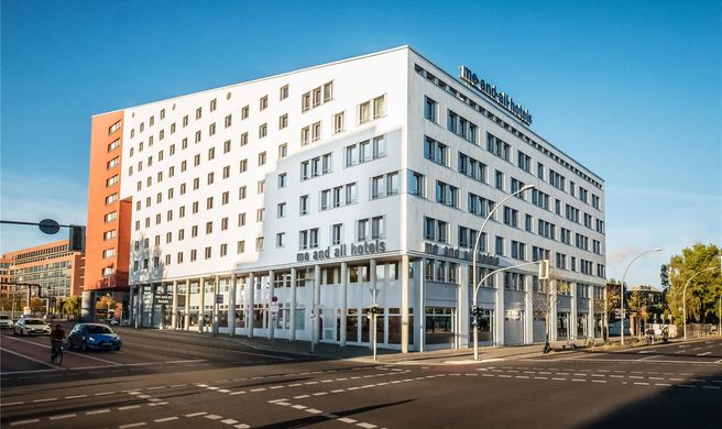 me & all hotel berlin E side-JdV Hyatt Exterior