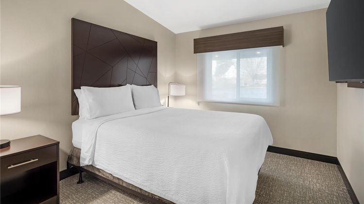 Best Western Plus Burlington Room