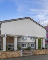 Holiday Inn Express & Suites Burlington