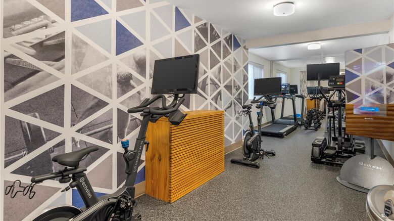 <b>Best Western Plus Burlington Health</b>. Images powered by <a href="https://iceportal.shijigroup.com/" title="IcePortal" target="_blank">IcePortal</a>.