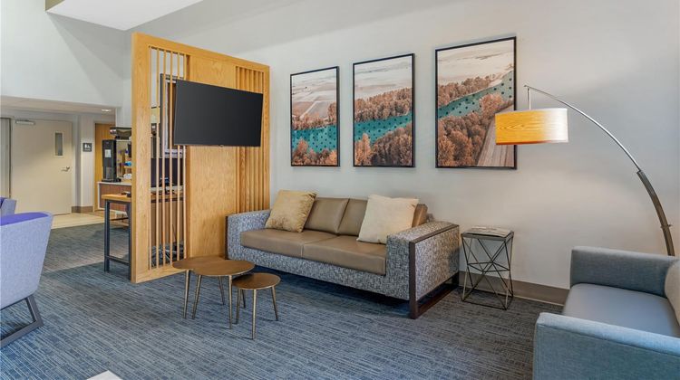 Best Western Plus Burlington Lobby