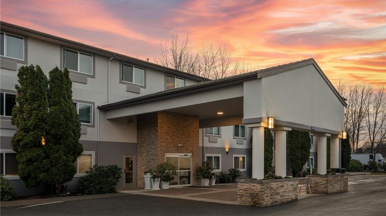 <b>Best Western Plus Burlington Other</b>. Images powered by <a href="https://iceportal.shijigroup.com/" title="IcePortal" target="_blank">IcePortal</a>.