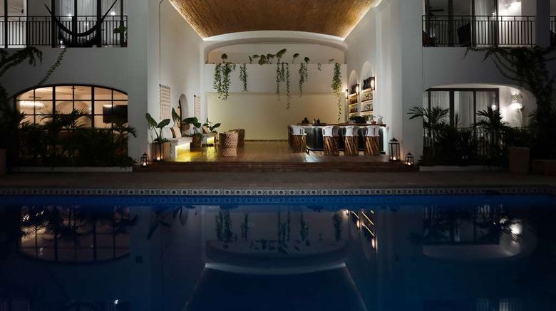 <b>Tropicana Los Cabos, Tapestry Collection Pool</b>. Images powered by <a href="https://iceportal.shijigroup.com/" title="IcePortal" target="_blank">IcePortal</a>.