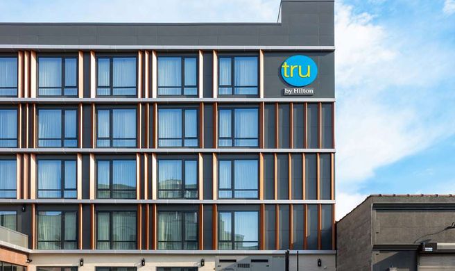 Tru by Hilton Brooklyn Exterior