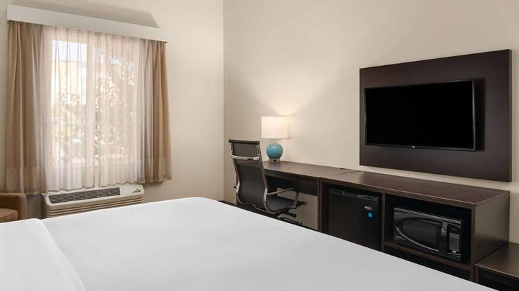 La Quinta Inn & Sts by Wyndham Wenatchee Room