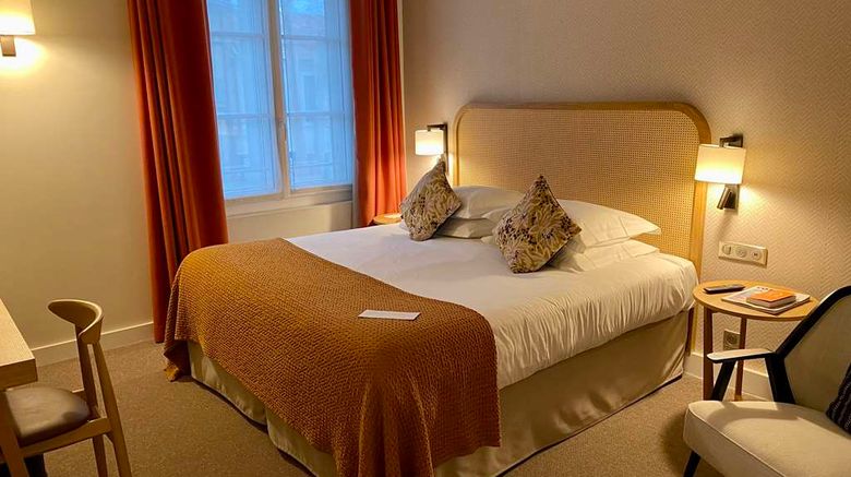 <b>Cezanne Hotel Room</b>. Images powered by <a href="https://iceportal.shijigroup.com/" title="IcePortal" target="_blank">IcePortal</a>.