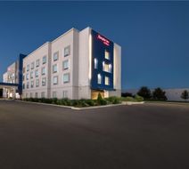 Hampton Inn by Hilton Mt Vernon Exterior