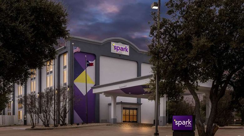 <b>Spark by Hilton Richardson Dallas Exterior</b>. Images powered by <a href="https://iceportal.shijigroup.com/" title="IcePortal" target="_blank">IcePortal</a>.