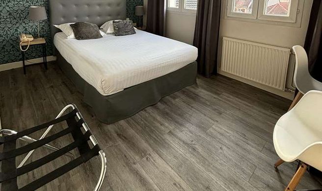 Hotel De Troyes Room