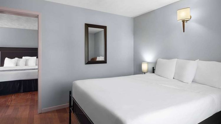 Travelodge by Wyndham Saint Andre Suite