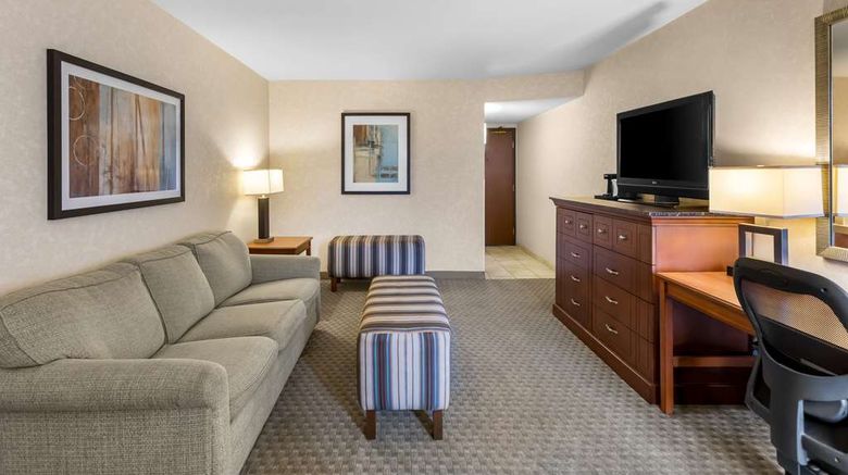 <b>Sonesta Essential Houston Hobby Airport Suite</b>. Images powered by <a href="https://iceportal.shijigroup.com/" title="IcePortal" target="_blank">IcePortal</a>.
