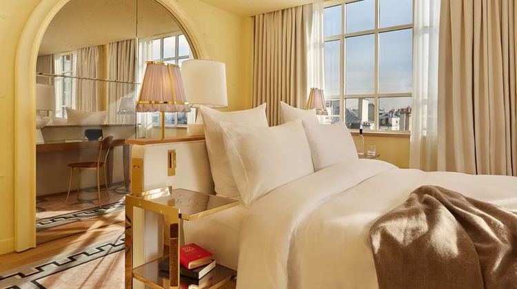 9Confidentiel Hotel Suite