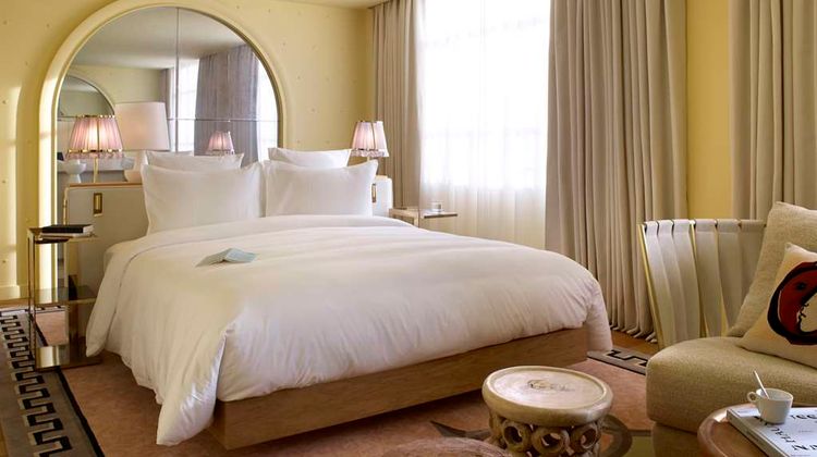 9Confidentiel Hotel Suite