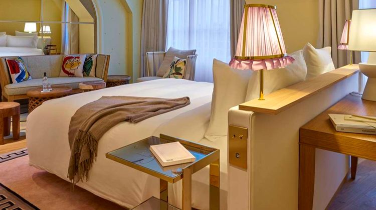 9Confidentiel Hotel Suite