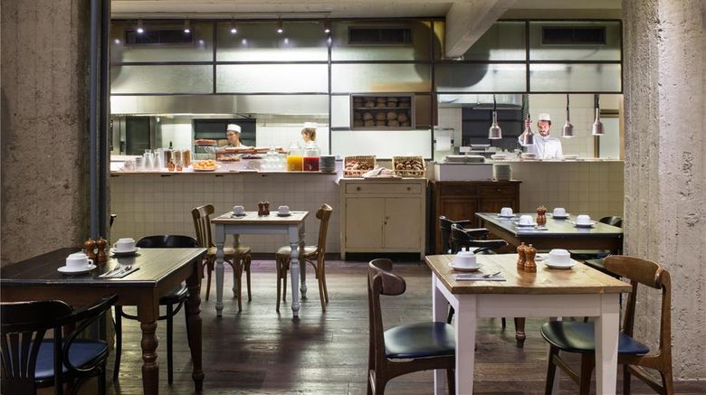 <b>Ambasciatori Hotel Florence Restaurant</b>. Images powered by <a href="https://iceportal.shijigroup.com/" title="IcePortal" target="_blank">IcePortal</a>.