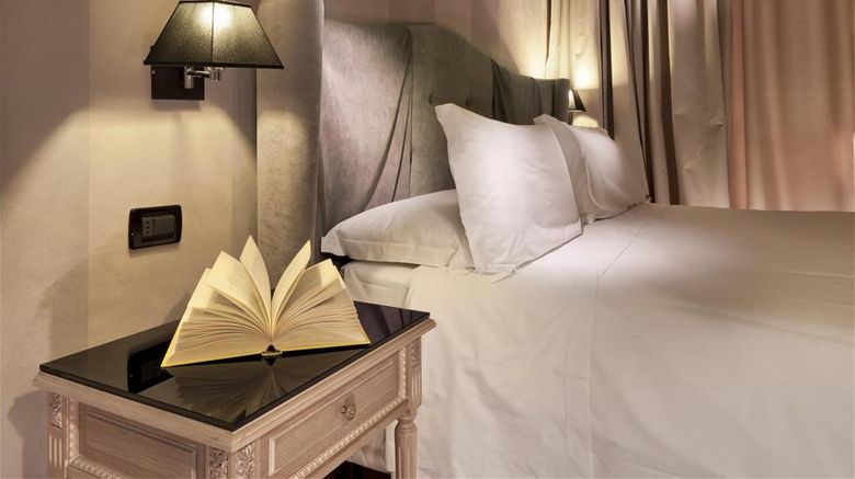 <b>Ambasciatori Hotel Florence Room</b>. Images powered by <a href="https://iceportal.shijigroup.com/" title="IcePortal" target="_blank">IcePortal</a>.