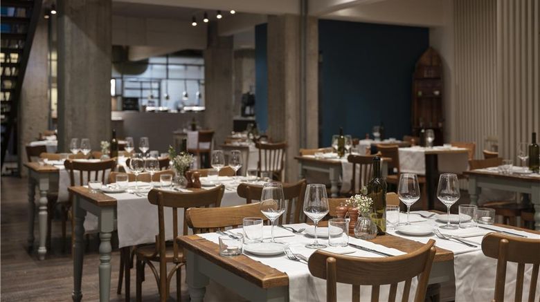 <b>Ambasciatori Hotel Florence Restaurant</b>. Images powered by <a href="https://iceportal.shijigroup.com/" title="IcePortal" target="_blank">IcePortal</a>.