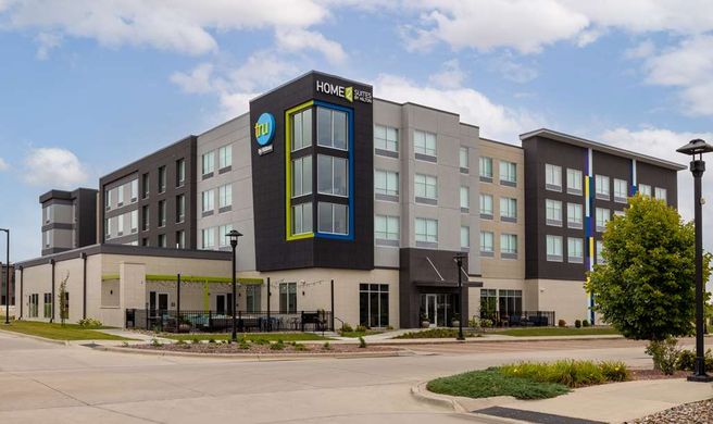 Home2 Suites by Hilton Ankeny Exterior