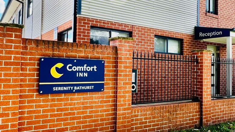 <b>Comfort Inn Serenity Bathurst Exterior</b>. Images powered by <a href="https://iceportal.shijigroup.com/" title="IcePortal" target="_blank">IcePortal</a>.