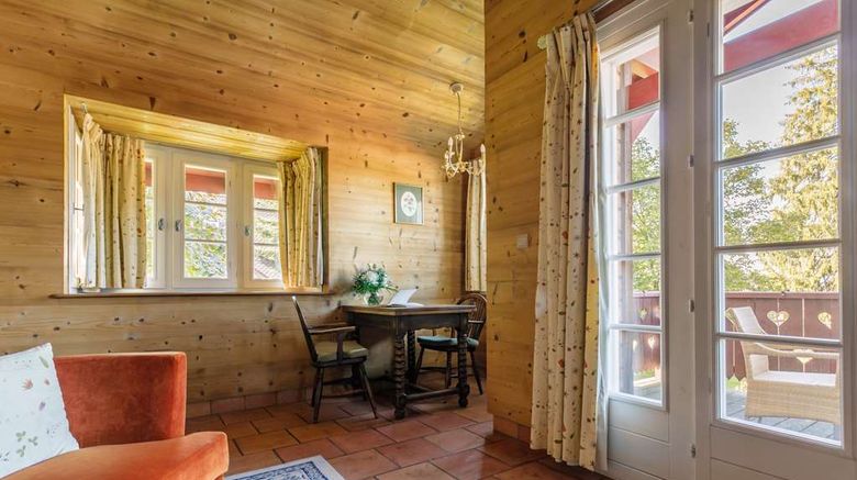 <b>Hotel La Verniaz Suite</b>. Images powered by <a href="https://iceportal.shijigroup.com/" title="IcePortal" target="_blank">IcePortal</a>.