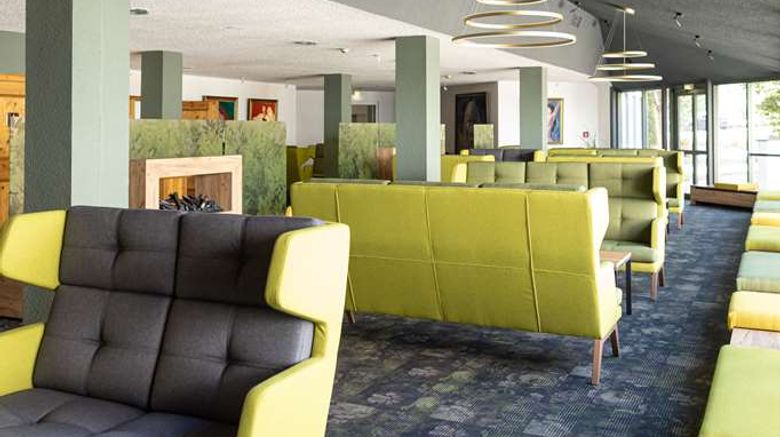 <b>Hotel Gut Matheshof, BW Signature Coll Lobby</b>. Images powered by <a href="https://iceportal.shijigroup.com/" title="IcePortal" target="_blank">IcePortal</a>.