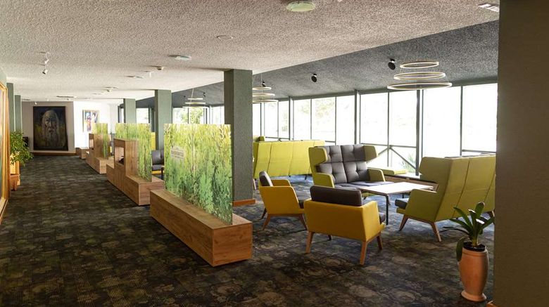 <b>Hotel Gut Matheshof, BW Signature Coll Lobby</b>. Images powered by <a href="https://iceportal.shijigroup.com/" title="IcePortal" target="_blank">IcePortal</a>.